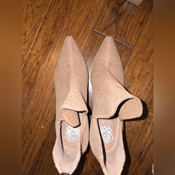 Vince Camuto point toe terracotta booties, work once size 10,open weave. - Picture 2 of 4